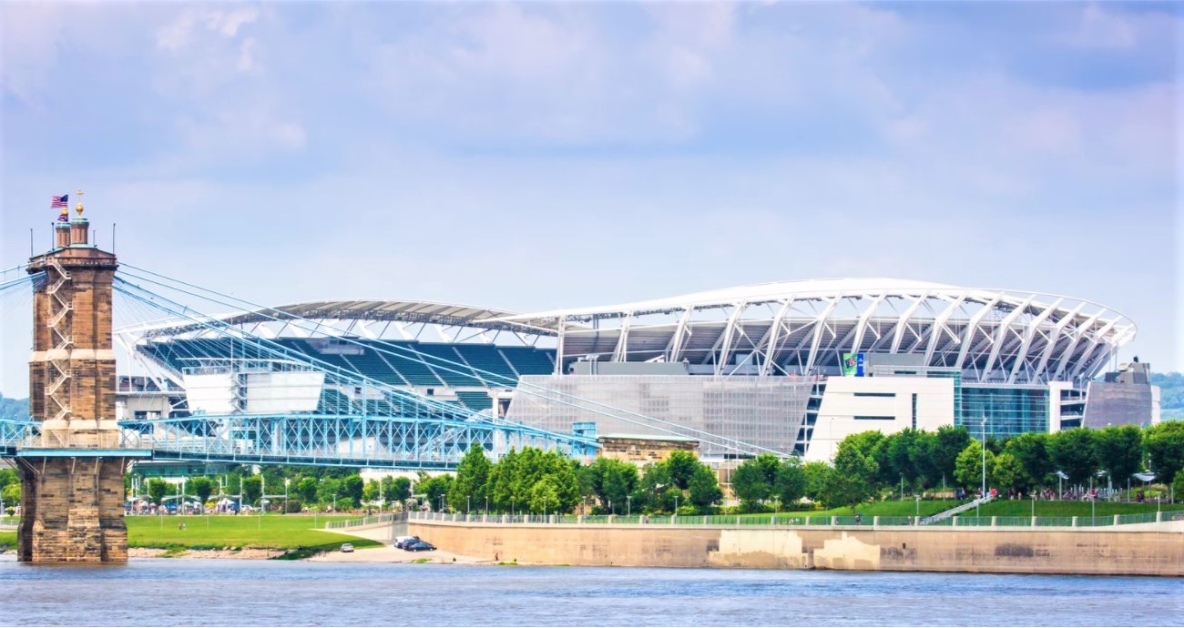 Cincinnati Ohio,Paul Brown Stadium,parking lot car park sports