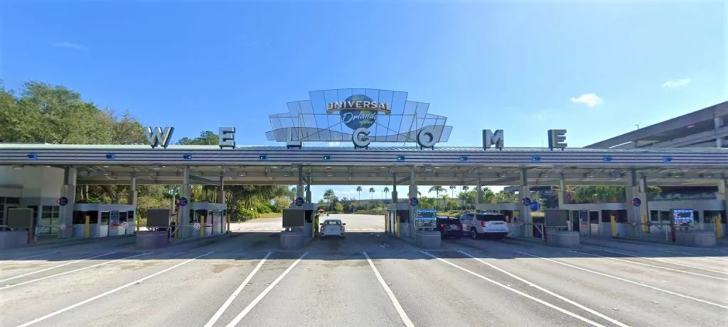 Parking At Universal Studios Orlando 1024x461.webp