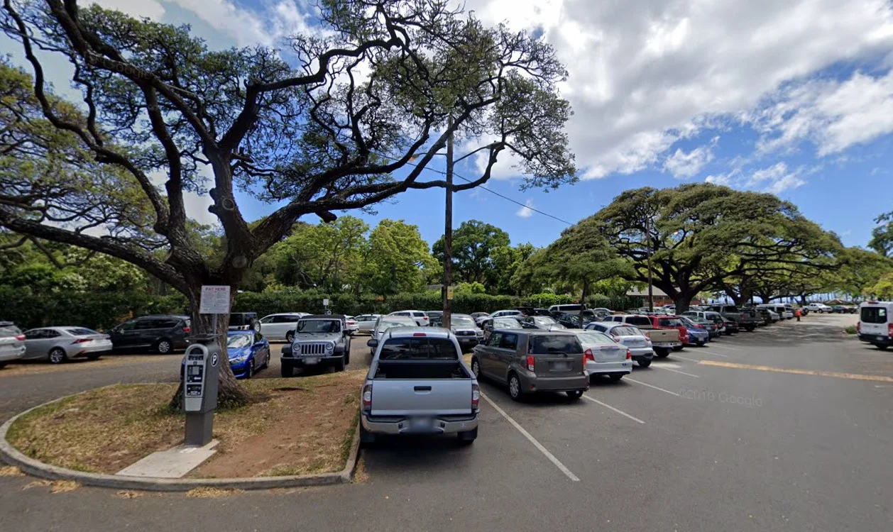 Honolulu Zoo Parking Lot