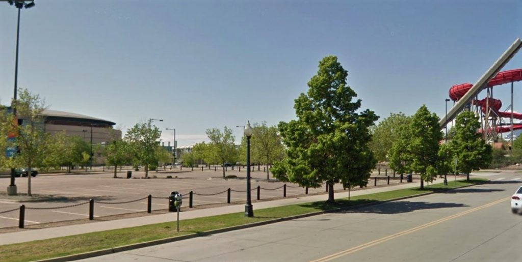 Parking at Elitch Gardens